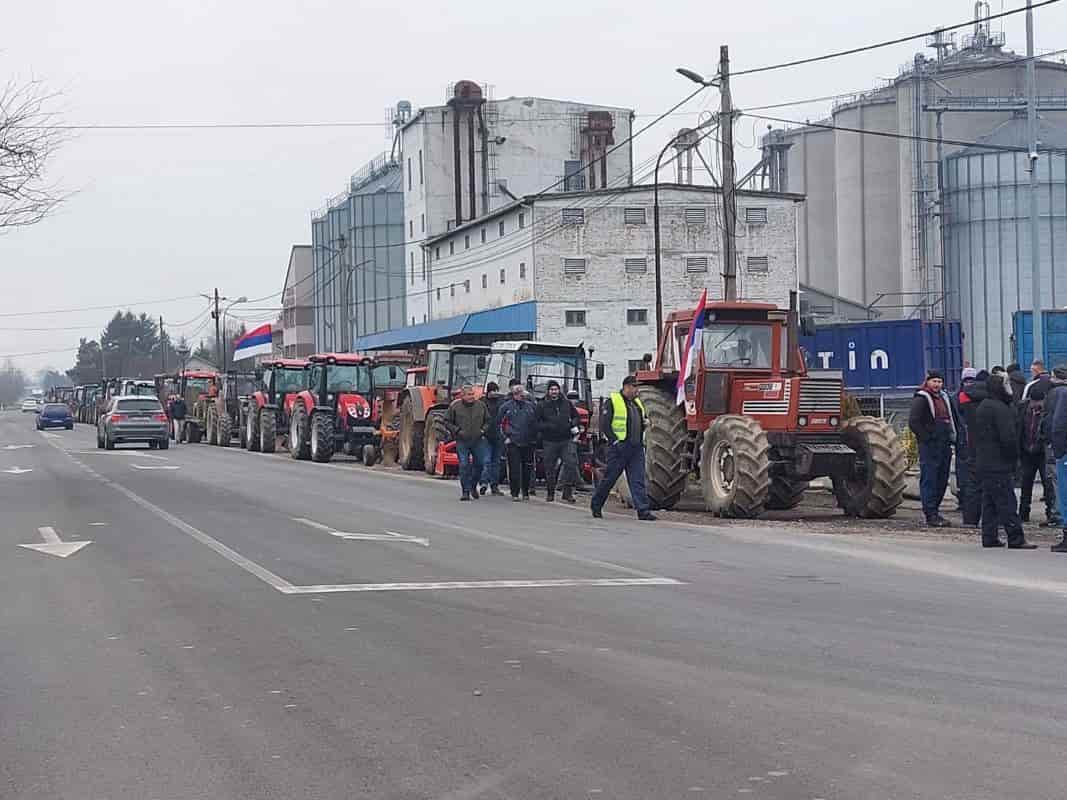 Kozarska Dubica poljoprivrednici protest min